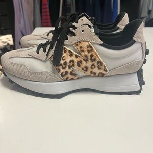 New Balance Women’s 327 Tennis Shoes